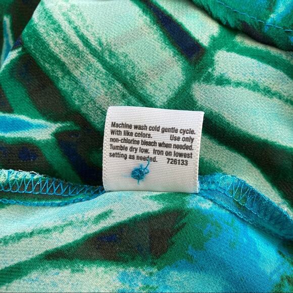 a.n.a. Green Tropical Print Blouse, Size SP - Picture 6 of 6